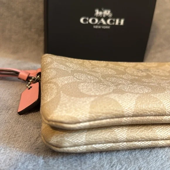 🤎🩷COACH🤎🩷Tan & Salmon Signature Coated Canvas Double Zip Wallet/EUC - Picture 16 of 16